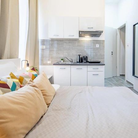 Extra Central Mini Studio - Lively Neighborhood Budapest Exterior foto