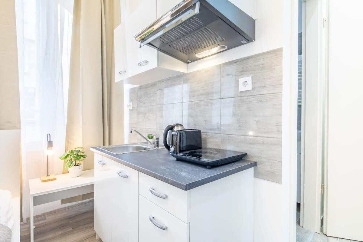 Extra Central Mini Studio - Lively Neighborhood Budapest Exterior foto